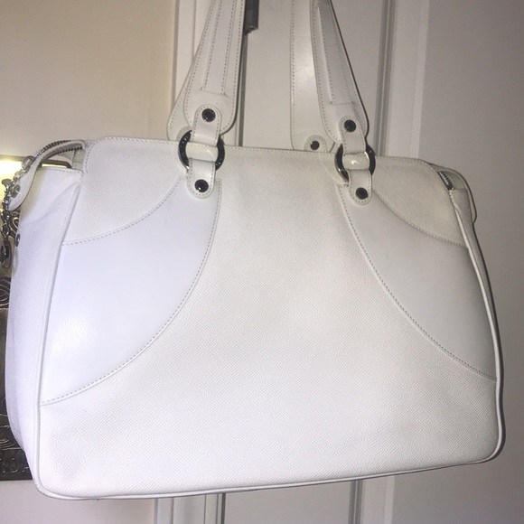 SOLD BVLGARI Bulgari Purse Shoulder Bag Tote Satchel 🤍 - Picture 3 of 16